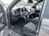 Odometer is 18409 kilometers below market average! Reverse Camera, Locally Owned, Clean Car fax Repo... (image 9)