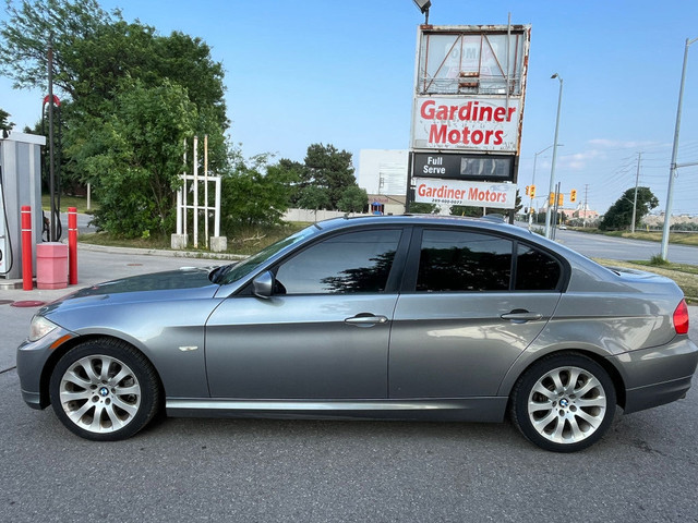 2011 BMW 323i i 2dr Rear-wheel Drive in Cars & Trucks in Mississauga / Peel Region - Image 3