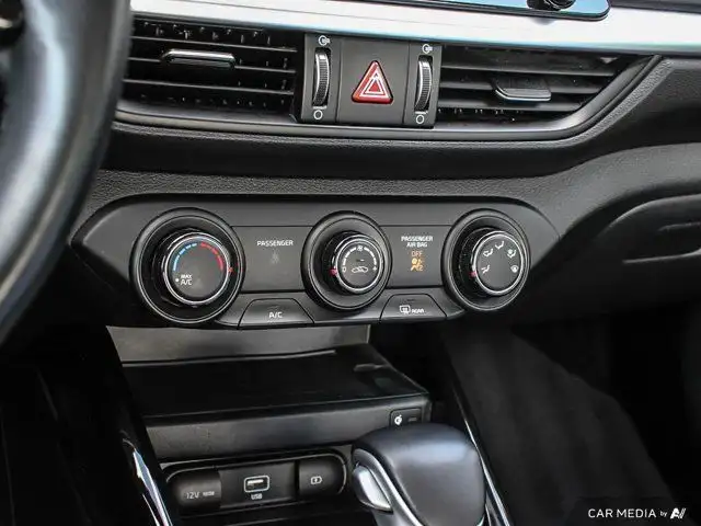2022 Kia Forte EX | Heated Steering Wheel | Cpo | Lane Keep in Cars & Trucks in Hamilton - Image 17