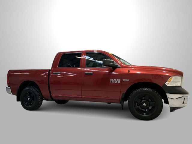 2015 RAM 1500 4WD Crew Cab 5.7 Ft Box ST for sale in Cars & Trucks in Moncton - Image 2