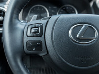 One owner, leased vehicle, full service history, clean Carfax. LOW kms!Luxury package. dometer is 25... (image 9)