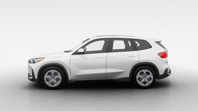 2025 BMW X1 xDrive28i | Confort supérieur | Premium Amélioré in Cars & Trucks in City of Montréal - Image 4