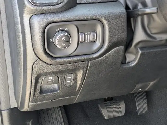 2025 Ram 1500 Sport - 3.92 Rear Axle - Anti Spin Rear Diff dans Autos et camions dans Calgary - Image 16
