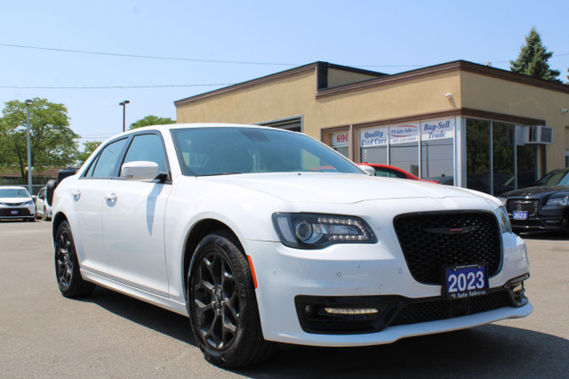 2023 Chrysler 300 300S AWD in Cars & Trucks in Mississauga / Peel Region