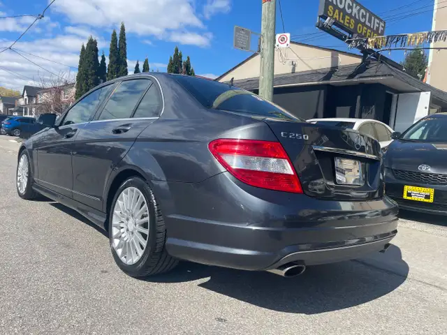 2010 Mercedes-Benz C-Class in Cars & Trucks in City of Toronto - Image 8