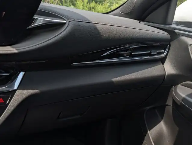 2025 Buick Envista Avenir- Adv Safety Pkg - Power Moonroof dans Autos et camions dans Barrie - Image 27