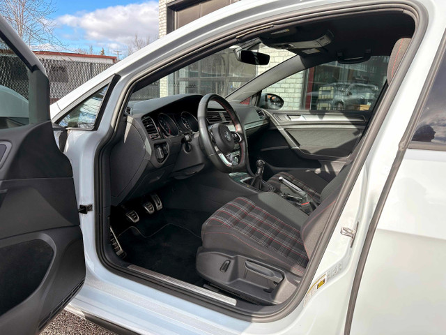 2019 Volkswagen Golf GTI MANUAL in Cars & Trucks in Longueuil / South Shore - Image 2