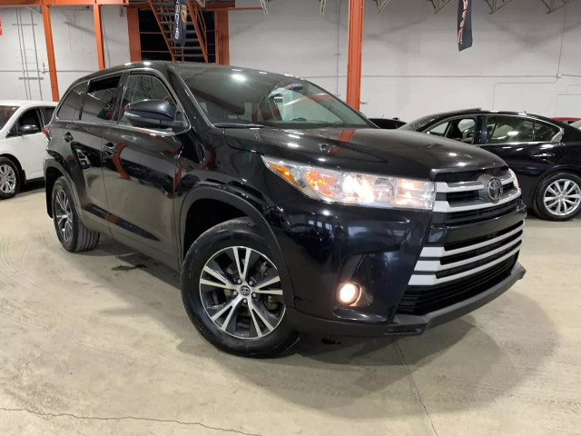 2019 TOYOTA Highlander LE Plus in Cars & Trucks in City of Montréal - Image 4