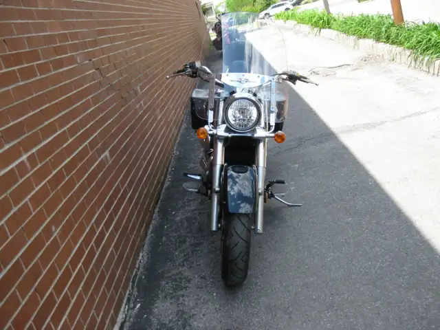 2005 Suzuki C50T Boulevard in Street, Cruisers & Choppers in City of Toronto - Image 11