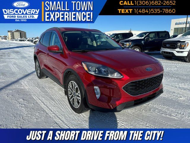 2020 Ford Escape SEL - ADAPTIVE CRUISE AND HEATED STEERING WHEEL in Cars & Trucks in Saskatoon