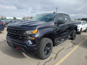 2022 Chevrolet Silverado 1500 Custom Trail Boss Crew 4X4 | Trailering Pkg | Dark Essentials Pkg | Spray-on Bedliner | and More !