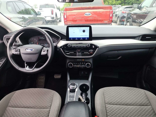 2022 Ford Escape SE SE/AWD/SUNROOF/PWR GATE/REM START/PWR SEA... in Cars & Trucks in Belleville - Image 2