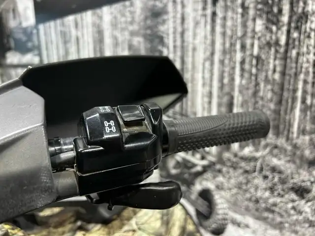 2019 Can-Am OUTLANDER 650 XT MOSSY OAK in ATVs in Laval / North Shore - Image 12