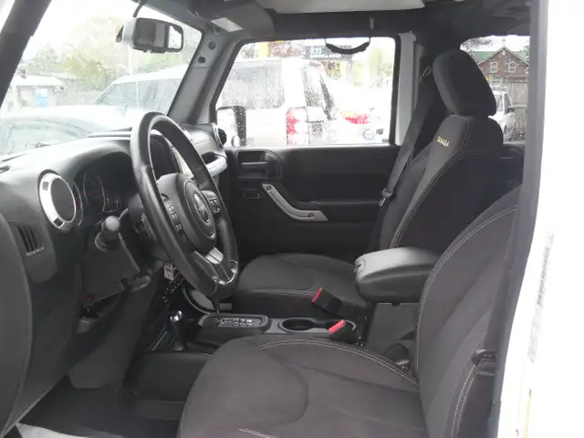 2015 Jeep Wrangler Unlimited Sahara|2 TOPS|CERTIFIED|1 OWNER in Cars & Trucks in Kitchener / Waterloo - Image 9