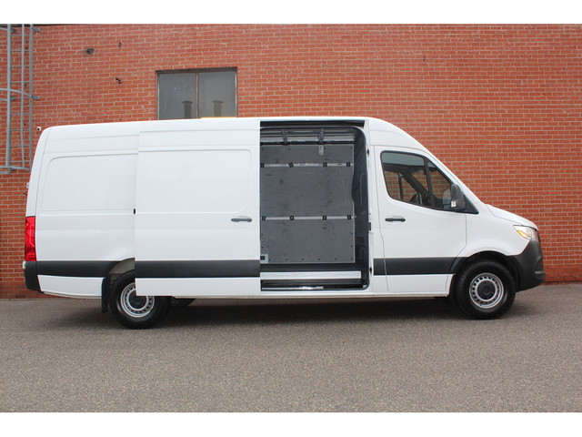  2022 Mercedes-Benz Sprinter Cargo Van 170\" - EXTENDED - HIGH R in Cars & Trucks in City of Toronto