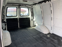 See Dealer Website for Details. 2018 Chevrolet Fourgonnette Express ALLONGER (image 9)