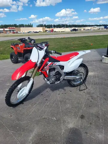 2015 HONDA CRF450R Financing and Accessories Available! Call Kirk or Brad 204-857-5468 Engine Type:...