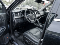 Recent Arrival!Panoramic Roof, Navigation, Reverse Camera, Clean Car fax Report and Accident free, A... (image 4)