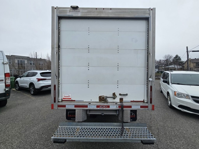 2019 GMC Fourgonnette commerciale tronquée Savana 3500 Boite 12  in Cars & Trucks in City of Montréal - Image 4