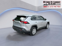 WE CAN GET YOU APPROVED ON THIS 2023 TOYOTA RAV4 LE 4X4 TODAY FEATURED OPTIONS -Heated seats -Lane k... (image 5)