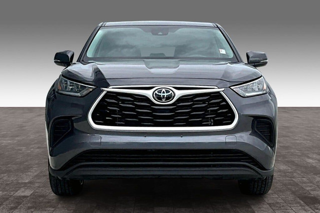 2023 Toyota Highlander Awd Le in Cars & Trucks in Edmonton - Image 3