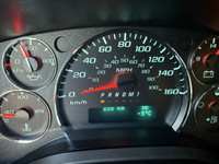 2025 CHEVROLET EXPRESS G3500 LT - 12 Passenger - 6.6 Lit - 8 Cylinder Gasoline engine. White exterio... (image 5)