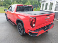 Elevation Package Preferred Package X31 Offroad Package 5.3 V8 Engine 4X4 Crew Cab Wireless Apple Ca... (image 2)
