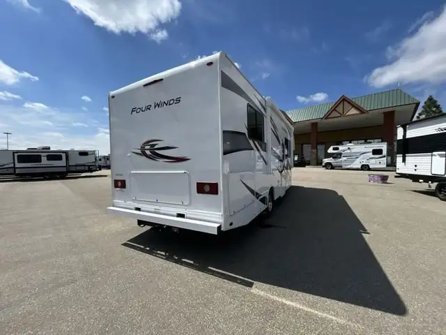 2023 Thor Motor Coach Four Winds 28Z in RVs & Motorhomes in Red Deer - Image 10