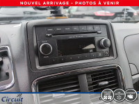 La Dodge Grand Caravan SE Plus 2015 est une minifourgonnette pratique et abordable, idéale pour les... (image 5)