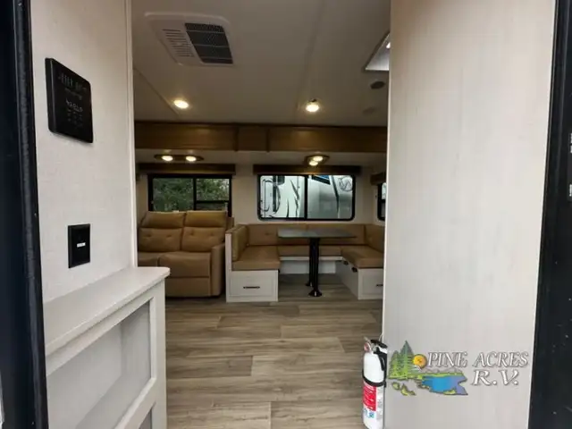 2025 Dutchmen RV Astoria 2913FK in Travel Trailers & Campers in Truro - Image 9