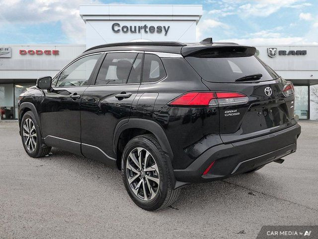 2023 Toyota Corolla Cross XLE | Navigation | Sunroof in Cars & Trucks in Calgary - Image 4