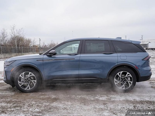 2025 Lincoln Nautilus Premiere Hybrid in Cars & Trucks in Edmonton - Image 3
