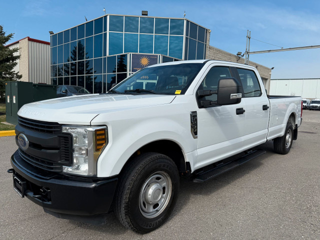 2018 Ford Super Duty F-250 SRW FORD F-250 XL - CREW CAB - RWD in Cars & Trucks in Oakville / Halton Region