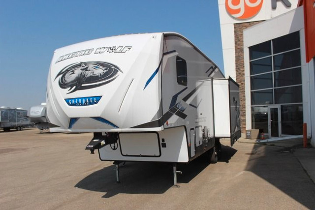 2023 Forest River RV Cherokee Arctic Wolf 291RL in Travel Trailers & Campers in Edmonton - Image 4