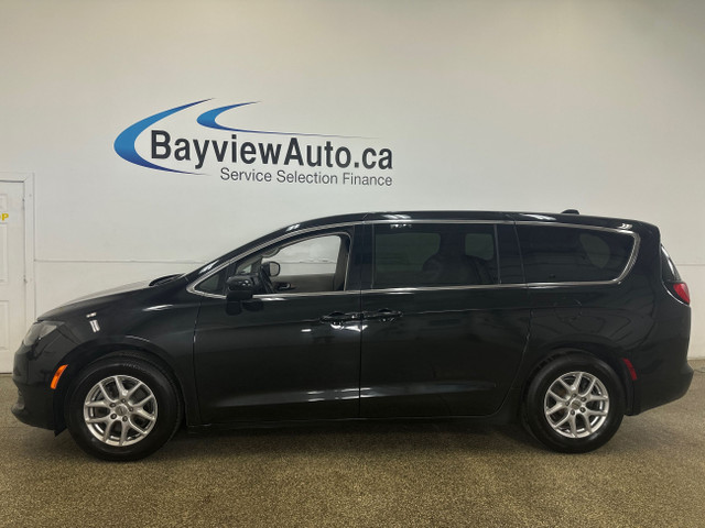 2022 Chrysler Grand Caravan SXT SXT/DUAL POWER DOOR/MORE! in Cars & Trucks in Belleville