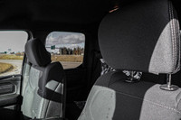 This Ram 1500 has a dependable Gas/Electric V-6 3.6 L/220 engine powering this Automatic transmissio... (image 7)