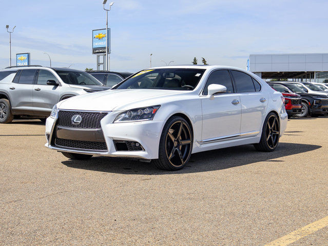 2016 Lexus LS 460 F Sport AWD 4.6L V8 in Cars & Trucks in Edmonton - Image 4
