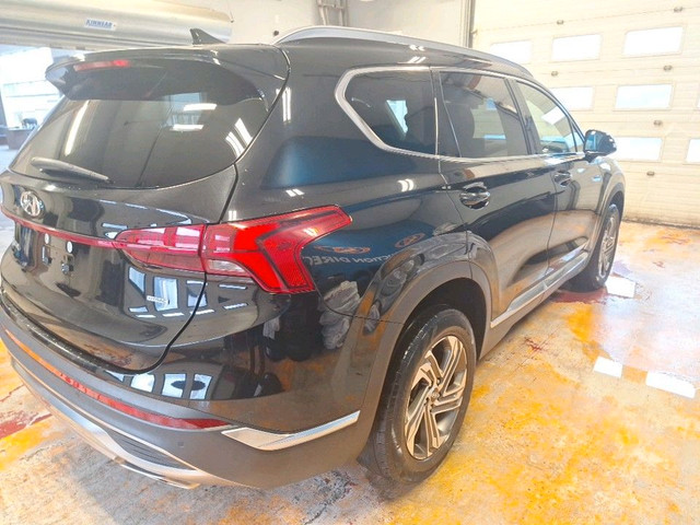 2021 Hyundai Santa Fe Preferred NEW TIRES! PANO SUNROOF! AWD!... in Cars & Trucks in Bedford - Image 4