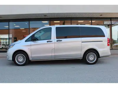 2018 MERCEDES METRIS 8 PASSENGERS LEATHER SEATS VAN WITH SIDE AND REAR PRIVACY GLASSES AND DUAL POWE...
