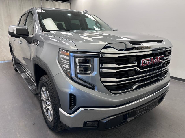2023 GMC Sierra 1500 SLT 5.3L 8CYL | HEATED FRONT SEATS | HEA... in Cars & Trucks in Lethbridge