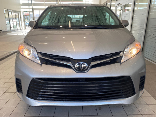 2019 Toyota Sienna LE AWD 7 places Bluetooth Camera Sieges Chauf in Cars & Trucks in Laval / North Shore - Image 2