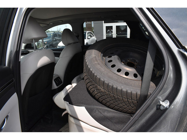 2023 Hyundai Tucson Hybrid Luxury in Cars & Trucks in Pembroke - Image 4