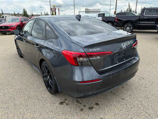2023 Honda Civic Sedan dans Autos et camions  à Red Deer - Image 2