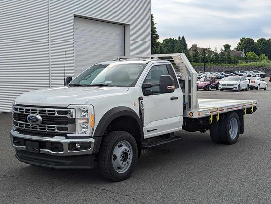 Ford Super Duty F-550 DRW XLT cabine simple 4RM 169 po DCE de 84 in Cars & Trucks in Victoriaville