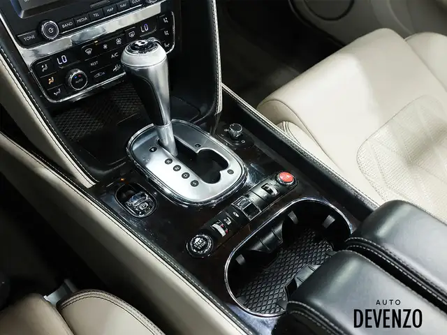 2013 Bentley Continental GT W12 567HP Mulliner Specification in Cars & Trucks in Laval / North Shore - Image 26
