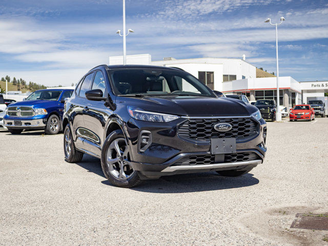2023 Ford Escape ST-Line Select Hybrid AWD in Cars & Trucks in Kelowna - Image 2