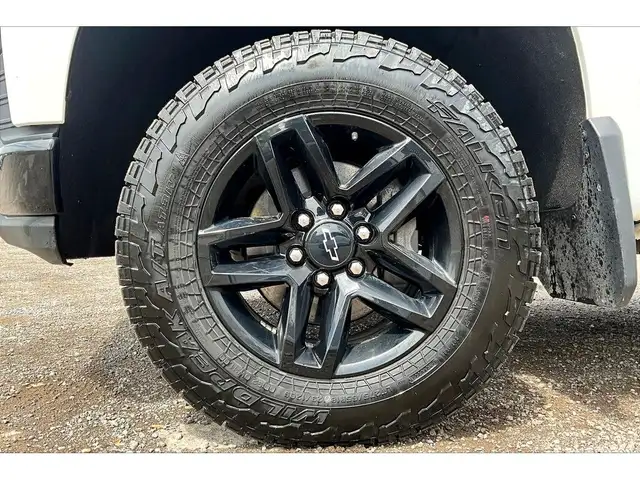 2022 Chevrolet Silverado 1500 LTD LT Trail Boss | 5.3L V8 | Line in Cars & Trucks in Mississauga / Peel Region - Image 9
