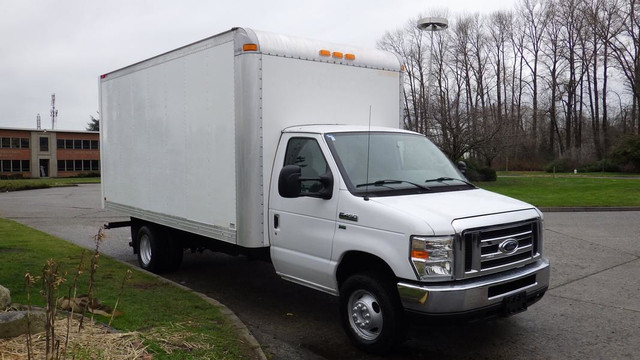 2014 Ford Econoline E-450 16 Foot Cube Van in Cars & Trucks in Richmond