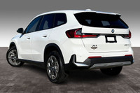. . . . 2.0 L 4 Cyl Engine Vehicle Options: Leather Interior, Panoramic Roof, Wireless Charging, Bli... (image 9)