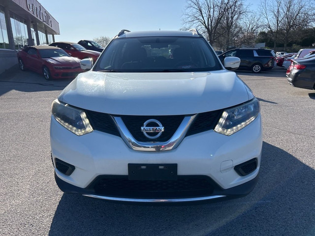  2015 Nissan Rogue S, CLEAN CARFAX, ALL WHEEL DRIVE, BACKUP CAME in Cars & Trucks in London - Image 4